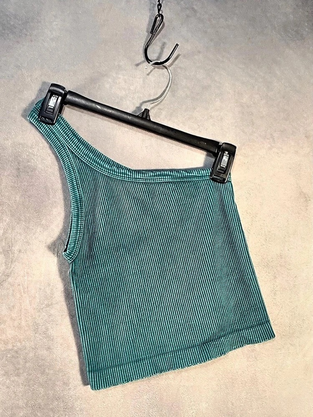 Nikibiki Vintage One Shoulder Crop Top Green